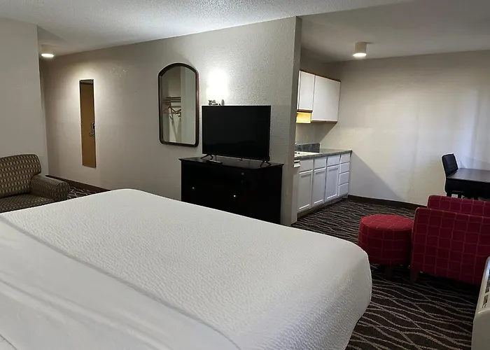 Days & By Wyndham Motel