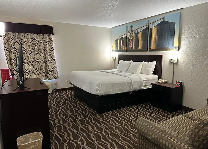 Motel Days & By Wyndham